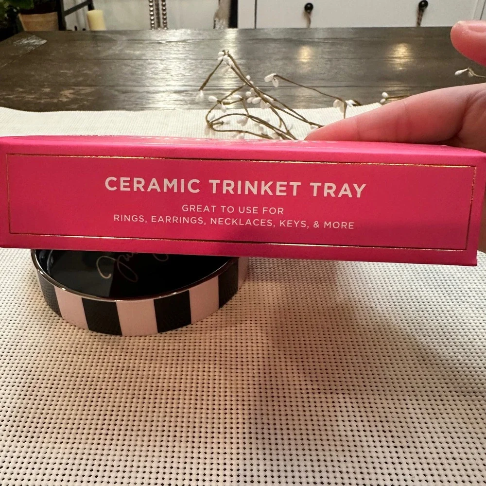 Juicy Couture‎ Ceramic Trinket  jewelry Multipurpose Round Dish Tray NEW